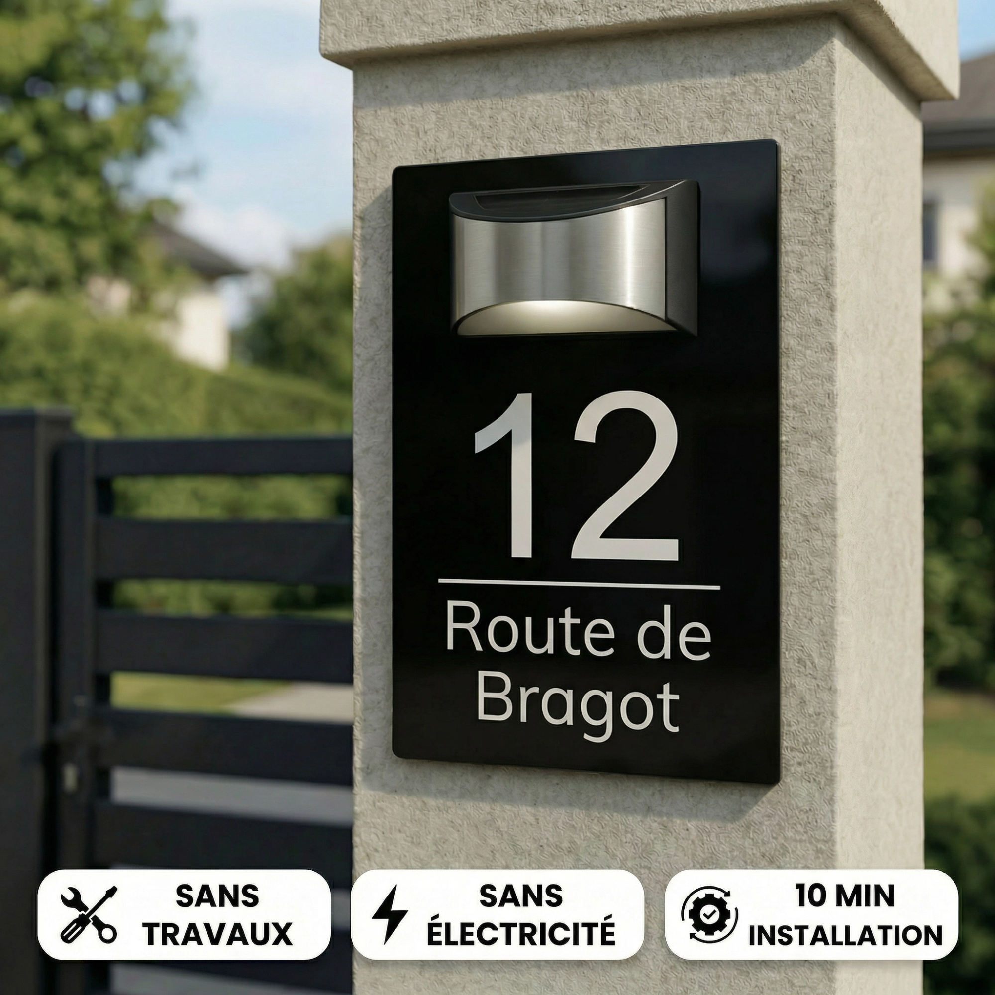 Plaque d’entrée solaire personnalisable noire avec écriture argentée – Lumineuse et résistante extérieur